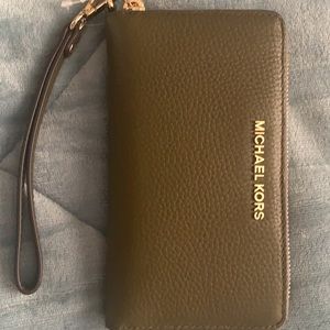 XXX SOLD XXX Brand New Michael Kors Wallet